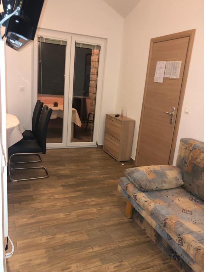 Apartmani Ivana เซรส ภายนอก รูปภาพ